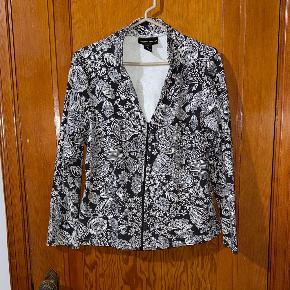 Metro style Black and White Floral Blazer